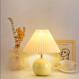 Ceramic Bottom Pleated Table Lamp